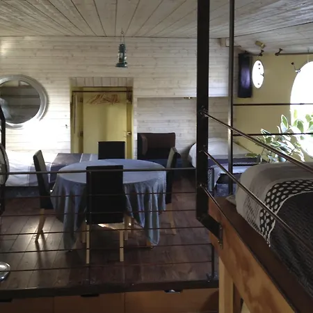 Bådhotel Boat For Guest