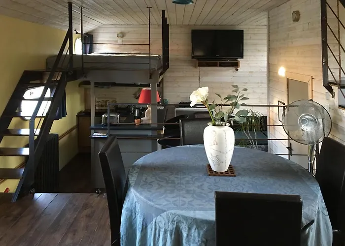 Hotel na wodzie Boat For Guest